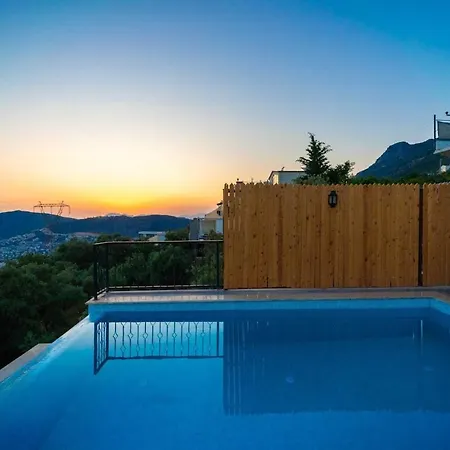 Kaskalkandenizmanzaralivilla * Kaş