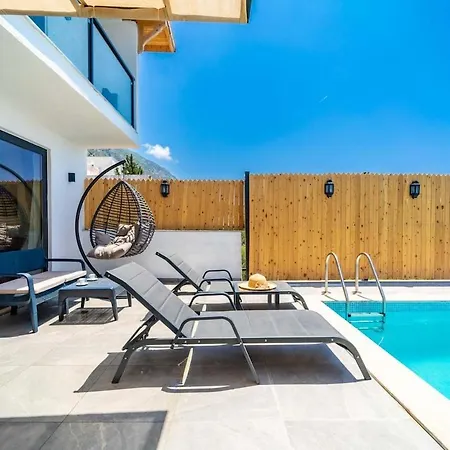 Kaskalkandenizmanzaralivilla Kaş